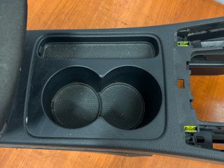 bontott VW PASSAT B7 Könyöklő