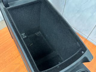 bontott VW PASSAT B7 Könyöklő