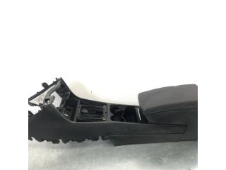 bontott VW PASSAT B7 Könyöklő