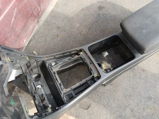 bontott VW PASSAT B7 Könyöklő