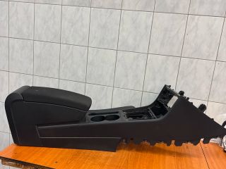 bontott VW PASSAT B7 Könyöklő