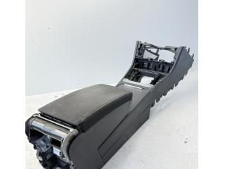 bontott VW PASSAT B7 Könyöklő