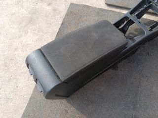 bontott VW PASSAT B7 Könyöklő