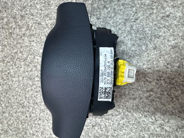 bontott VW PASSAT B7 Kormánylégzsák