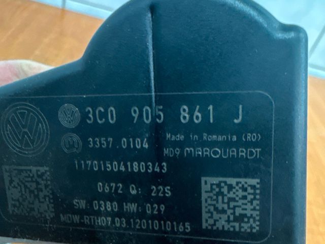 bontott VW PASSAT B7 Kormányzár (Elektromos)