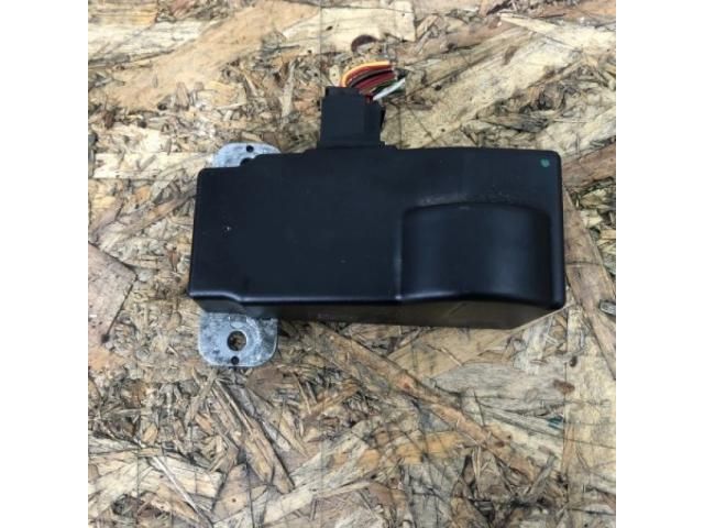 bontott VW PASSAT B7 Kormányzár (Elektromos)