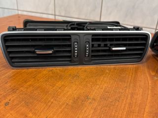 bontott VW PASSAT B7 Középső Szellőző