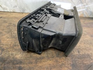 bontott VW PASSAT B7 Középső Szellőző