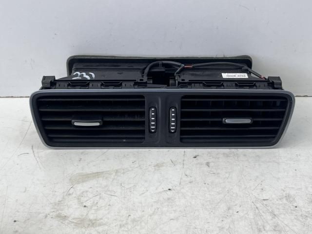 bontott VW PASSAT B7 Középső Szellőző