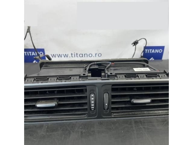 bontott VW PASSAT B7 Középső Szellőző