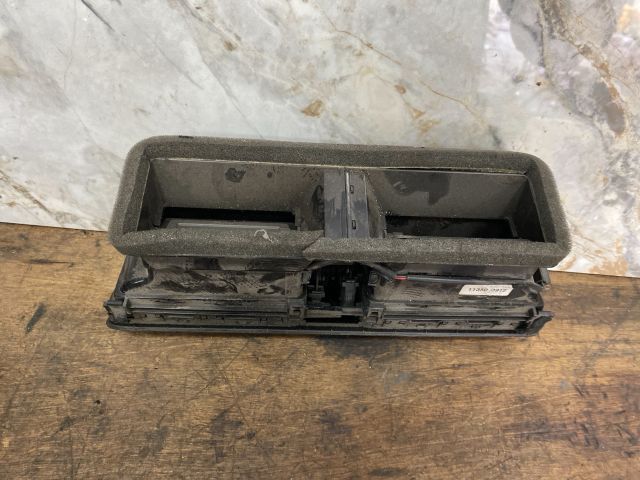 bontott VW PASSAT B7 Középső Szellőző