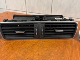 bontott VW PASSAT B7 Középső Szellőző