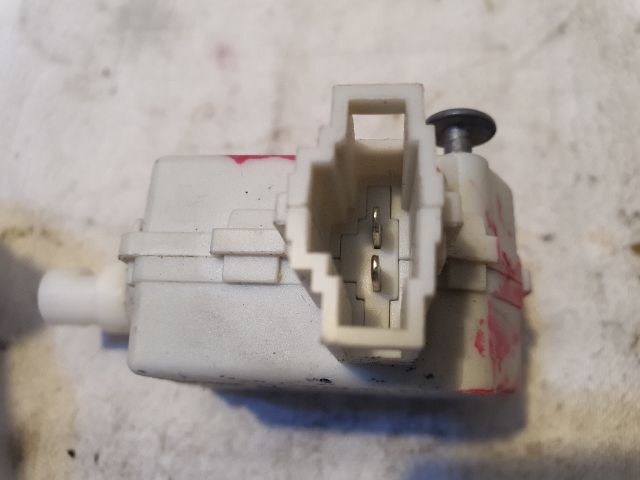 bontott VW PASSAT B7 Központizár Motor Tankajtó