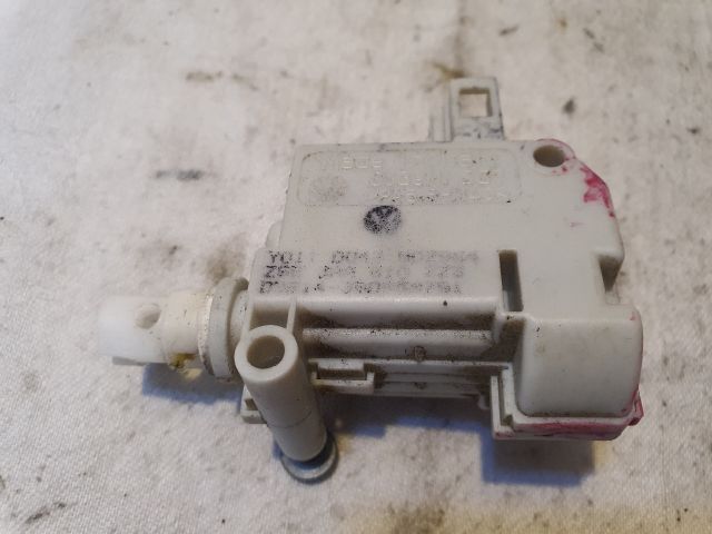 bontott VW PASSAT B7 Központizár Motor Tankajtó