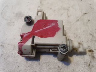 bontott VW PASSAT B7 Központizár Motor Tankajtó