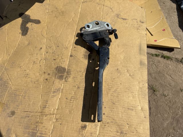 bontott VW PASSAT B7 Motorháztető Bal Zsanér