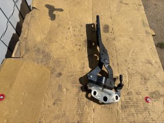 bontott VW PASSAT B7 Motorháztető Bal Zsanér