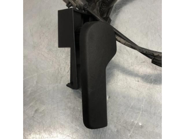 bontott VW PASSAT B7 Motorháztető Nyitó Bowden