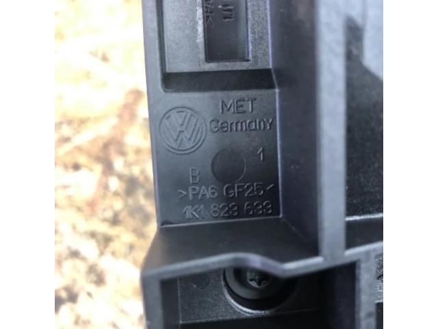 bontott VW PASSAT B7 Motorháztető Nyitó Kar / Gomb