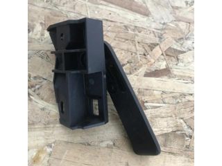 bontott VW PASSAT B7 Motorháztető Nyitó Kar / Gomb