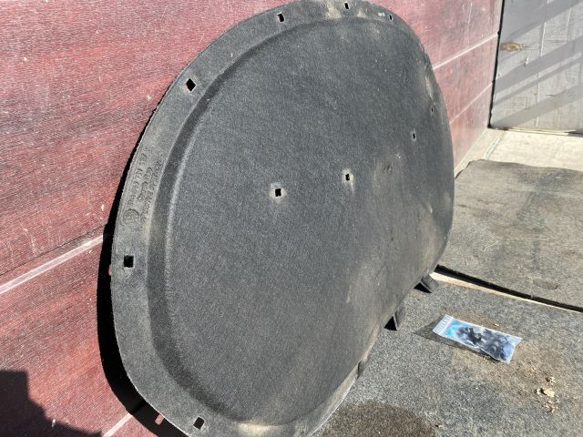 bontott VW PASSAT B7 Motorháztető Szigetelés