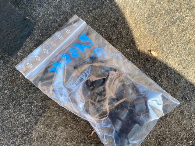 bontott VW PASSAT B7 Motorháztető Szigetelés