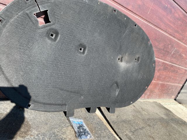 bontott VW PASSAT B7 Motorháztető Szigetelés