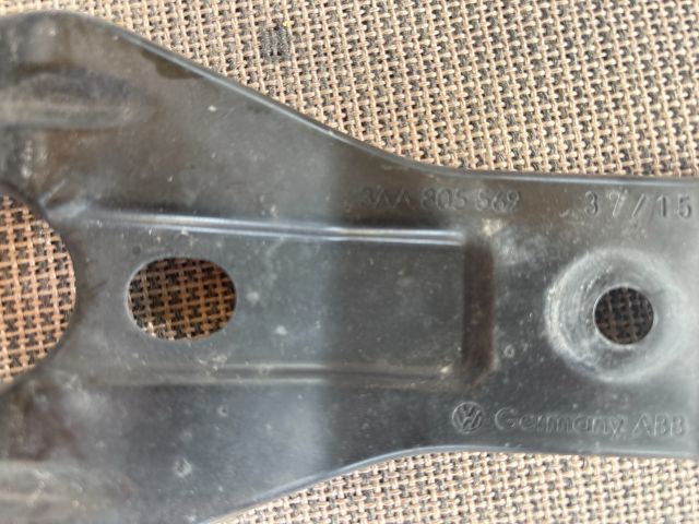 bontott VW PASSAT B7 Motorháztető Zár Tartó Konzol