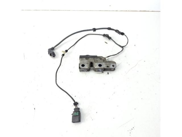 bontott VW PASSAT B7 Motorháztető Zárszerkezet