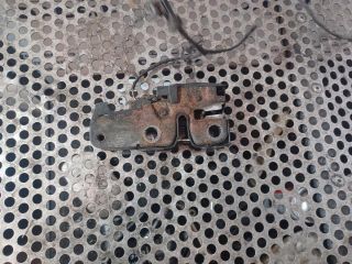 bontott VW PASSAT B7 Motorháztető Zárszerkezet