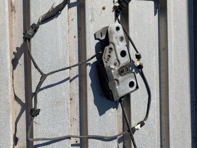 bontott VW PASSAT B7 Motorháztető Zárszerkezet