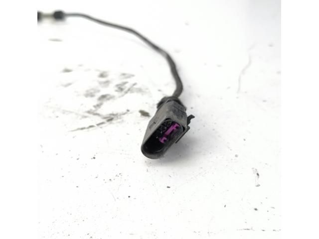 bontott VW PASSAT B7 Motorháztető Zárszerkezet