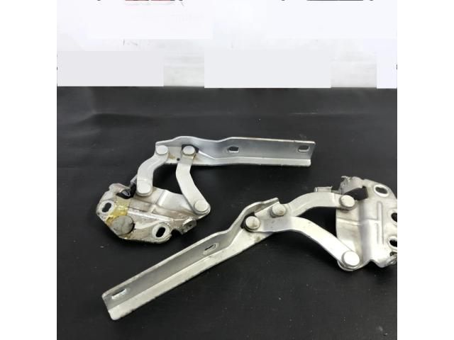 bontott VW PASSAT B7 Motorháztető Zsanér Pár