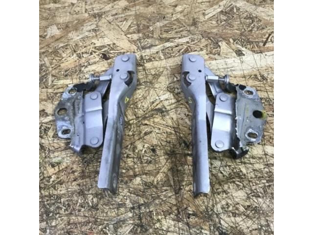 bontott VW PASSAT B7 Motorháztető Zsanér Pár