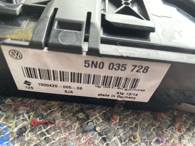 bontott VW PASSAT B7 Multimédia Vezérlő