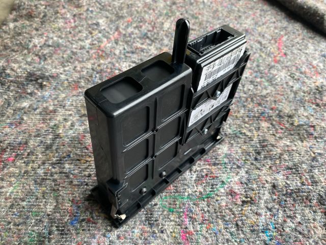 bontott VW PASSAT B7 Multimédia Vezérlő