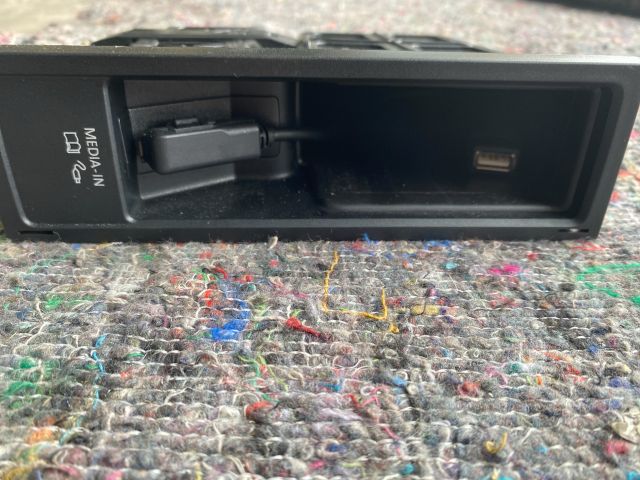 bontott VW PASSAT B7 Multimédia Vezérlő