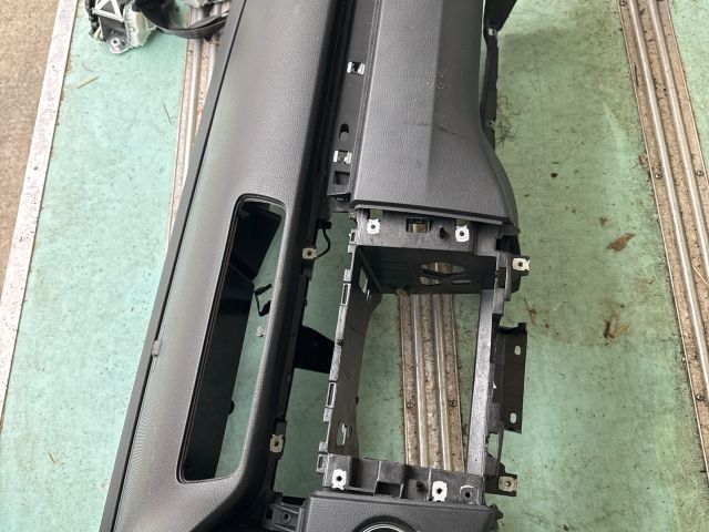 bontott VW PASSAT B7 Műszerfal Héj