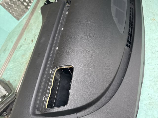 bontott VW PASSAT B7 Műszerfal Héj