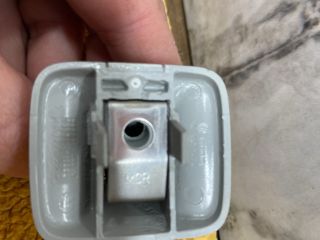 bontott VW PASSAT B7 Napellenző Tartó (Pozíciófüggetlen)