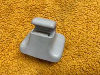 bontott VW PASSAT B7 Napellenző Tartó (Pozíciófüggetlen)