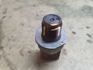 bontott VW PASSAT B7 Nyomásszabályzó Szelep