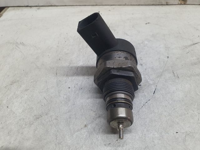 bontott VW PASSAT B7 Nyomásszabályzó Szelep