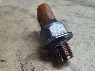 bontott VW PASSAT B7 Nyomásszabályzó Szelep