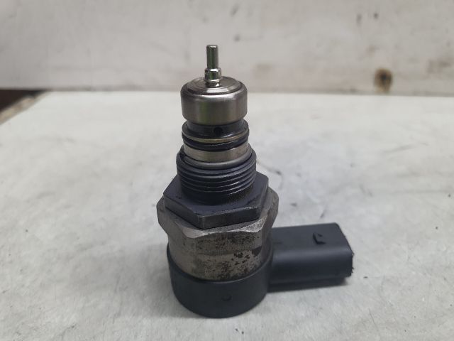 bontott VW PASSAT B7 Nyomásszabályzó Szelep