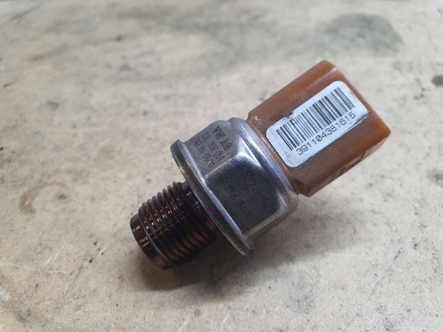 bontott VW PASSAT B7 Nyomásszabályzó Szelep