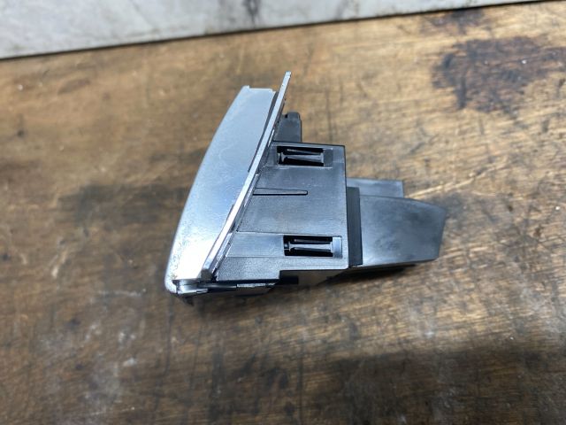 bontott VW PASSAT B7 Óra (Időmérő)