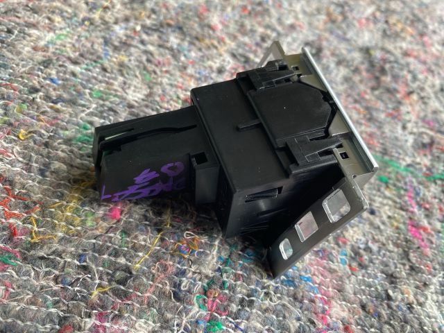 bontott VW PASSAT B7 Óra (Időmérő)