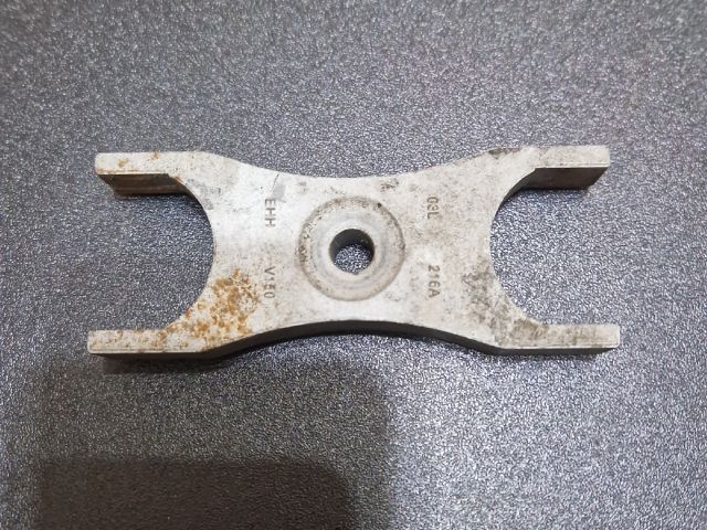 bontott VW PASSAT B7 Porlasztó Lefogató