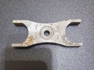 bontott VW PASSAT B7 Porlasztó Lefogató